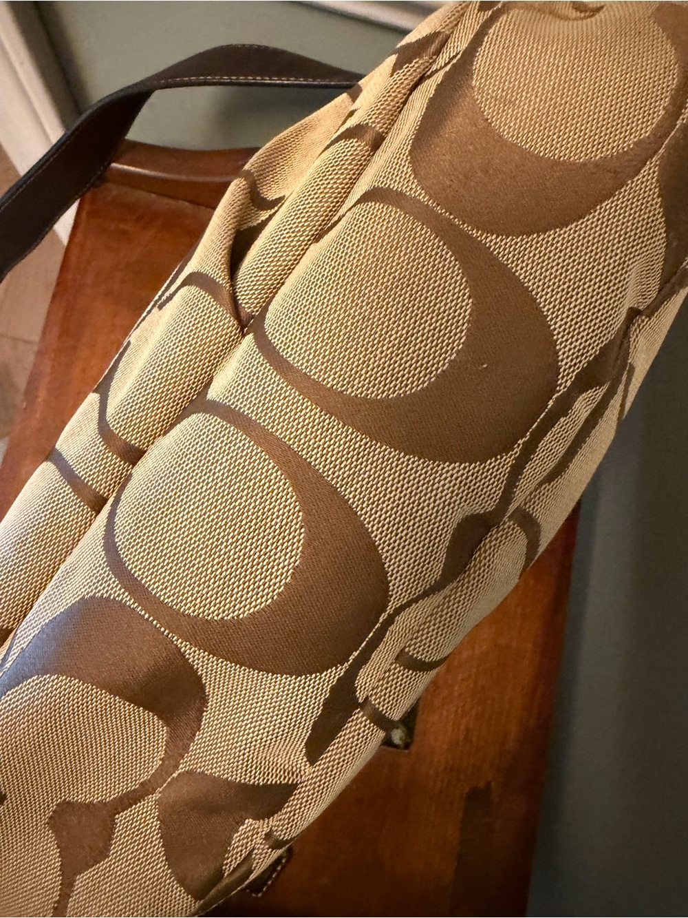 Coach Vintage Crossbody/Shoulder Turnlock - Picture 10 of 10
